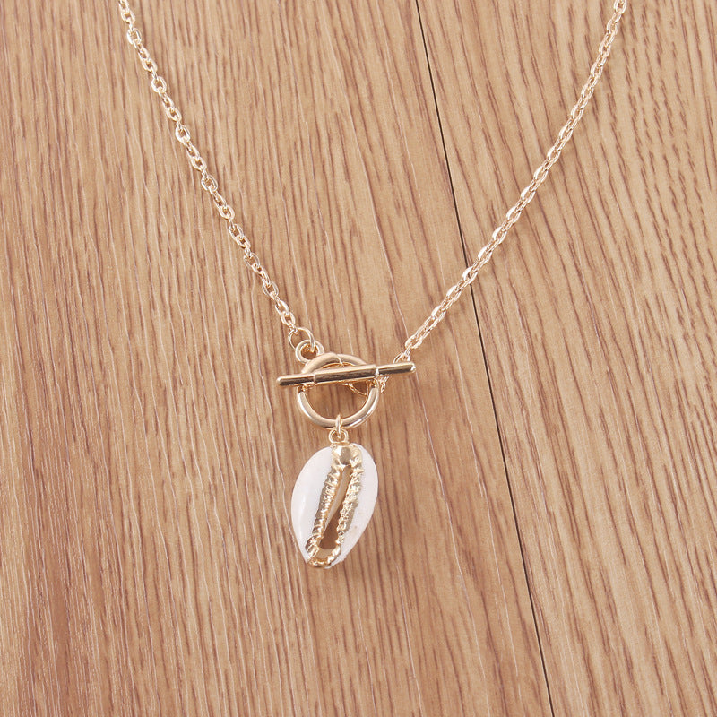 Shell pearl scallop necklace