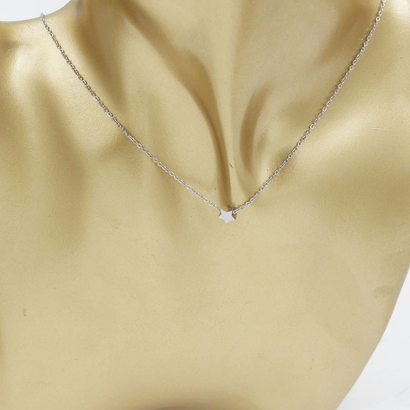 Petite short star pendant necklace