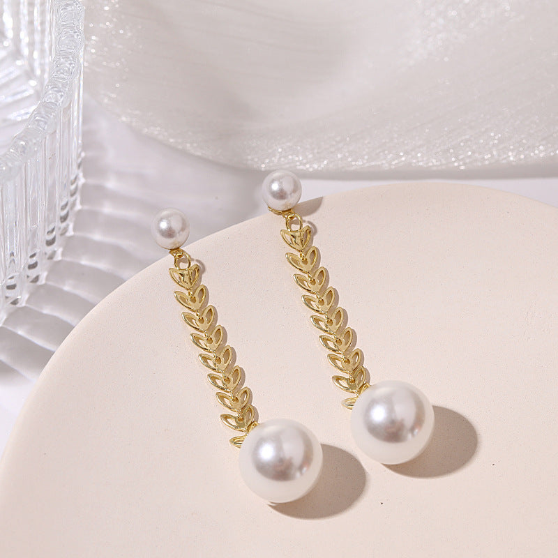 Retro Exaggerated Earrings Cold Wind Temperament Long Pearls