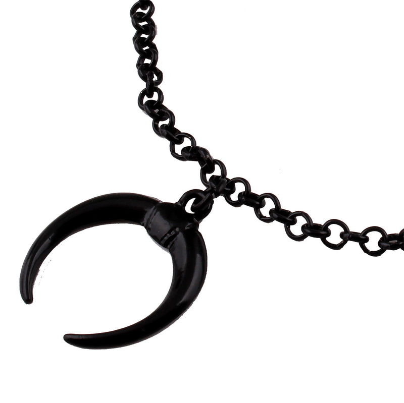 Curved Moon Clavicle Necklace