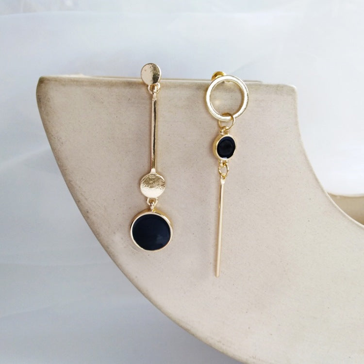 Geometric round long earrings