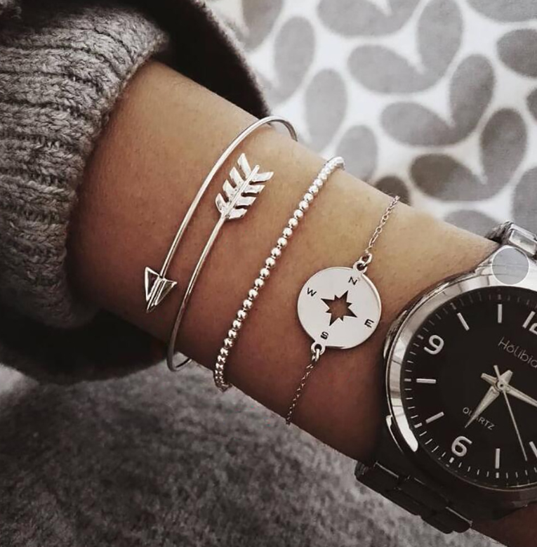 Fashion popular personality new street shooting Europe and the United States Korean version of the arrow compass women's bracelet bracelet set