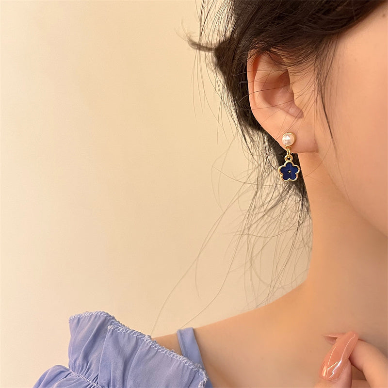 Women's Silver Needle Klein Blue Small Flower Stud Earrings