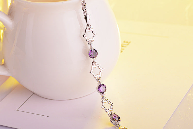 Women's bracelet jewelry