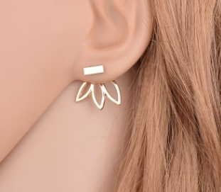 Personality Simple Fashion Fashion Street Shoot Hollow Lotus Women's Stud Earrings