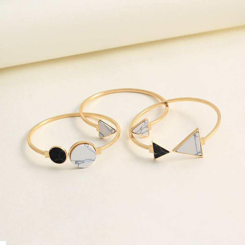 Triangle round turquoise bracelet