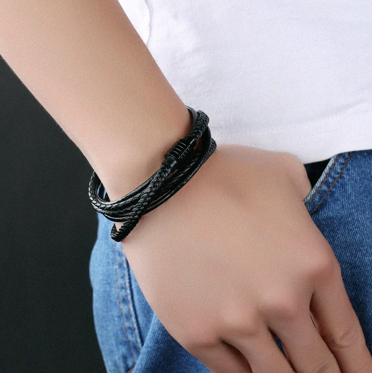 Hand-woven multi-layer men's leather bracelet Punk rock style simple leather bracelet bracelet