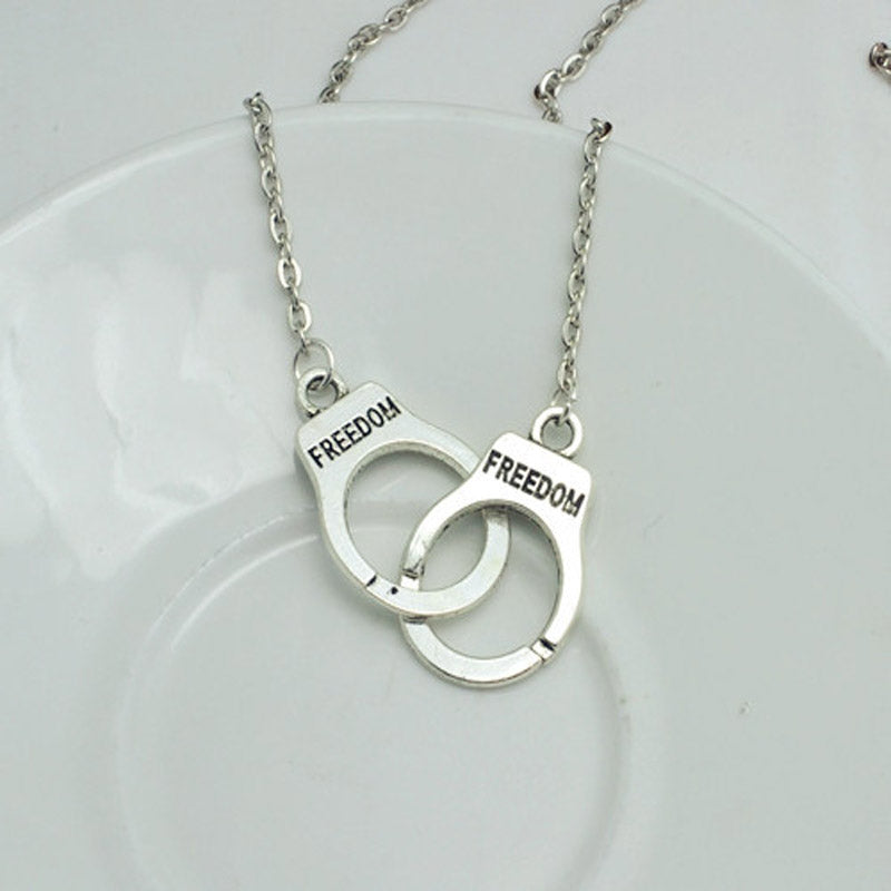 Simple fashion handcuff necklace