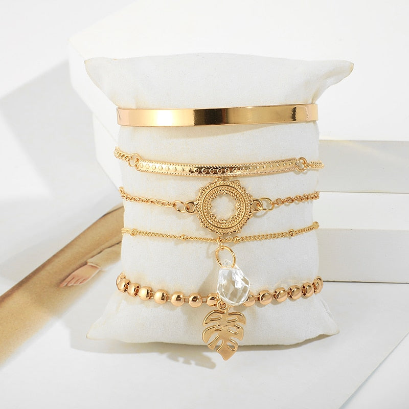 Five - piece bracelet set with diamond