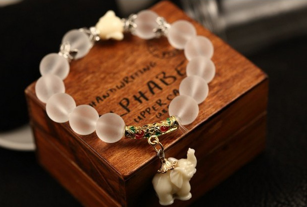 Cute Little Elephant Charm Beaded Bracelet