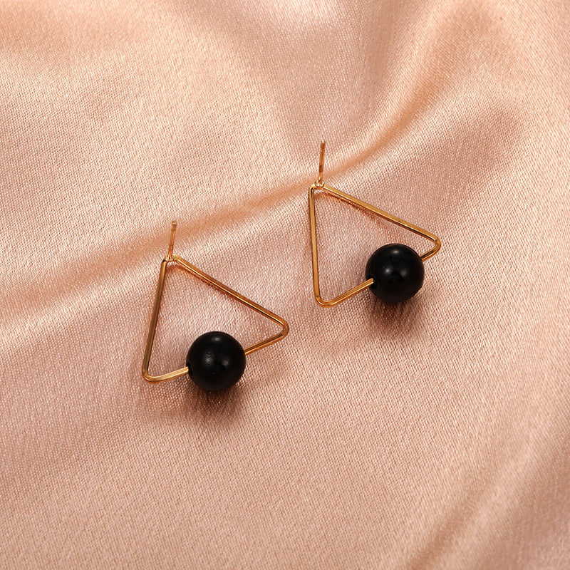 Temperament Simple Triangle Pearl Earrings Niche Design Sense Geometry