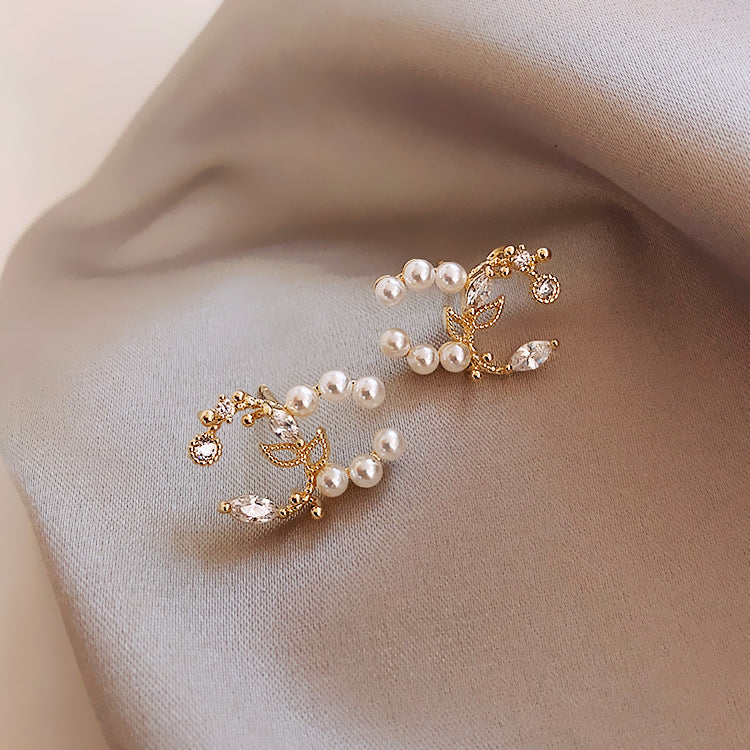 S925 Silver Needle Petal Pearl Earrings