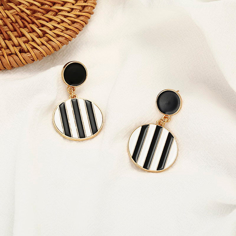 Women Stud Earrings Unquie Design Geometric Ear Jewelry