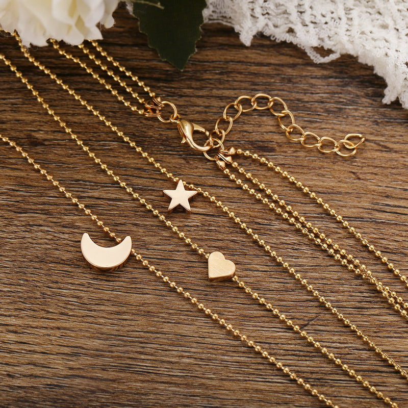 Gold pendant clavicle chain