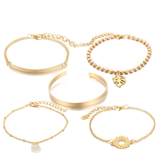 Five - piece bracelet set with diamond