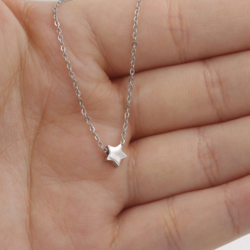 Petite short star pendant necklace