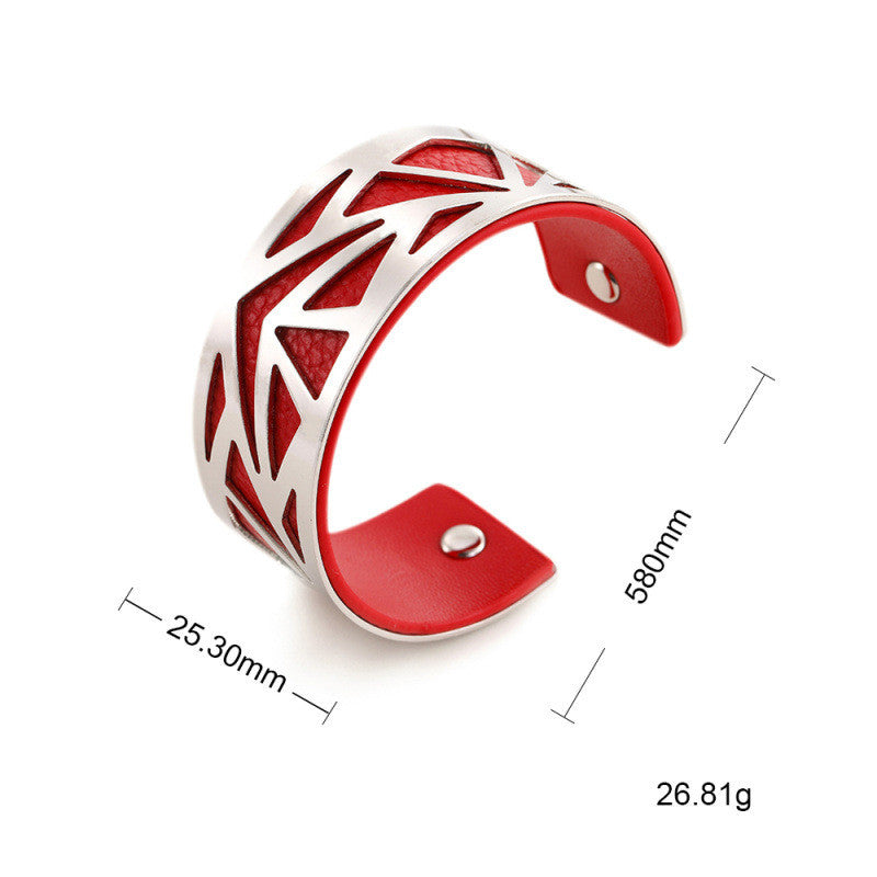 Metal exaggerated stripes bracelet
