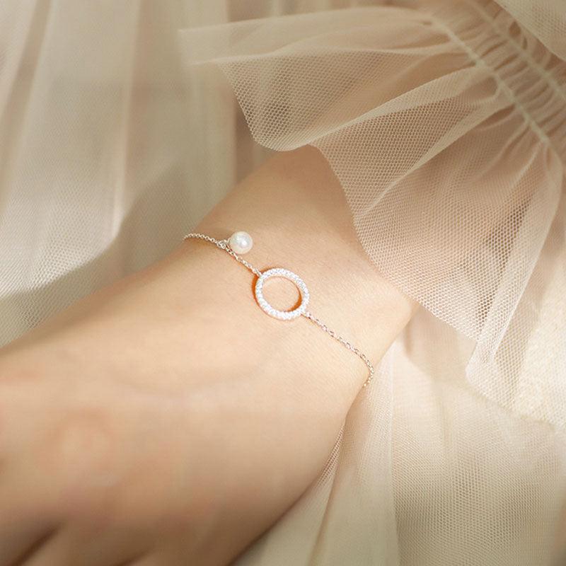 Circle geometric mother-of-pearl bracelet