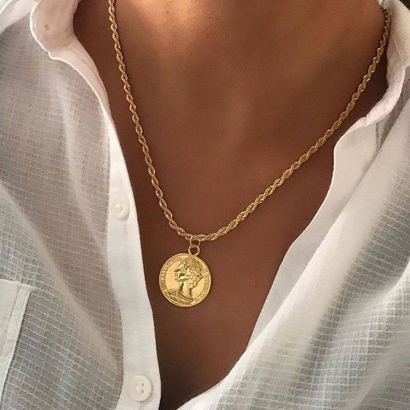 European And American Geometric Head Coin Necklace