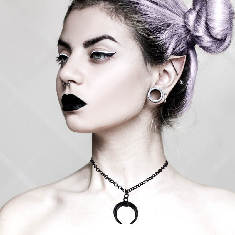 Curved Moon Clavicle Necklace