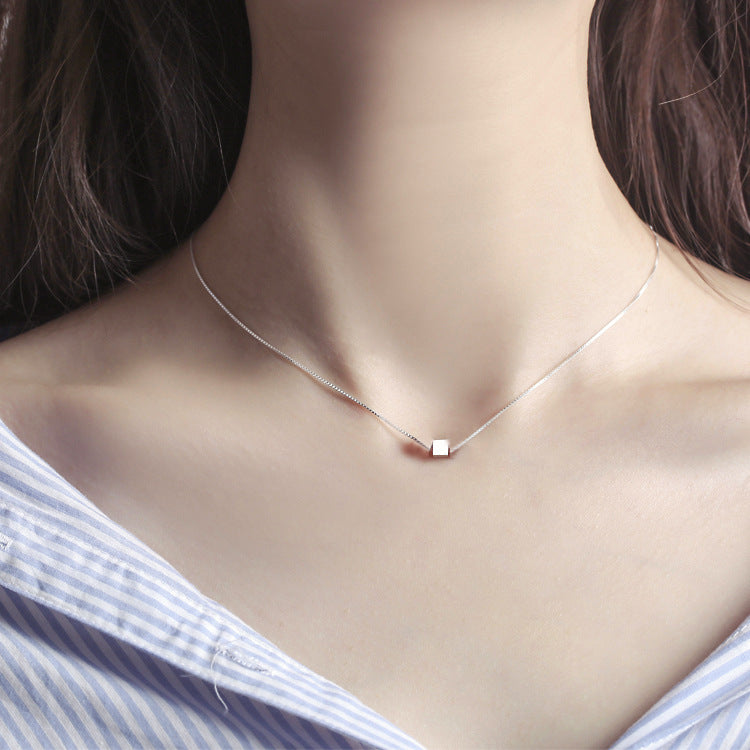 Brushed square clavicle necklace pendant