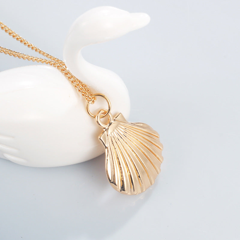 Glossy Shell Necklace Short Scallop Pendant Clavicle Chain