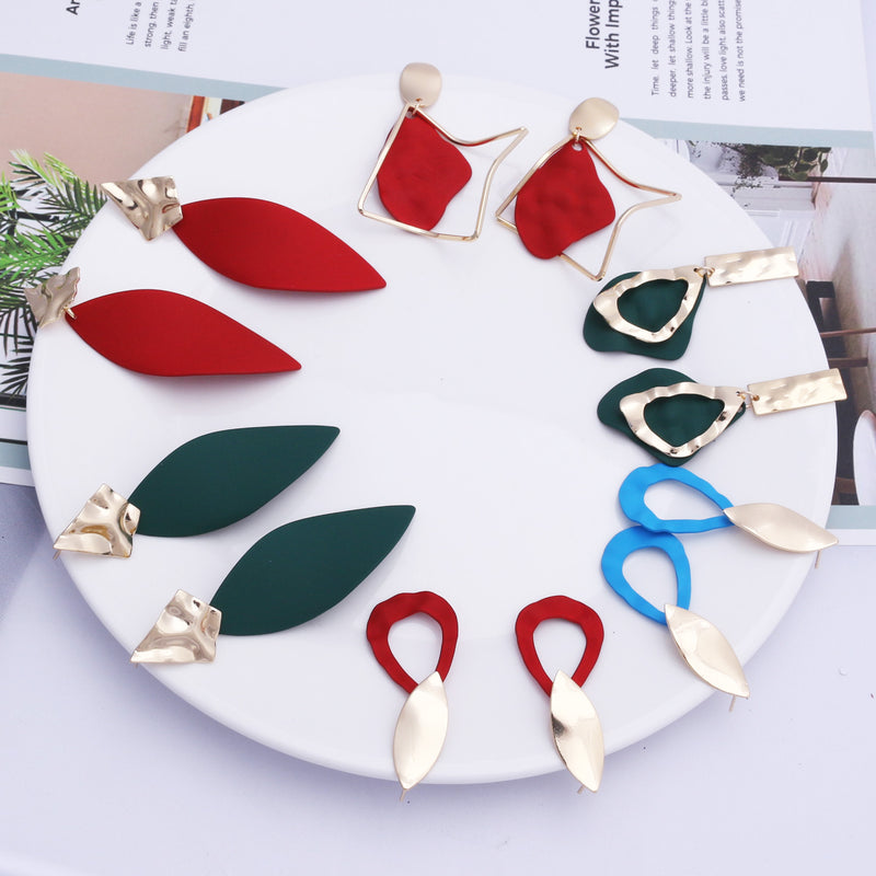 Irregular stitching geometric earrings