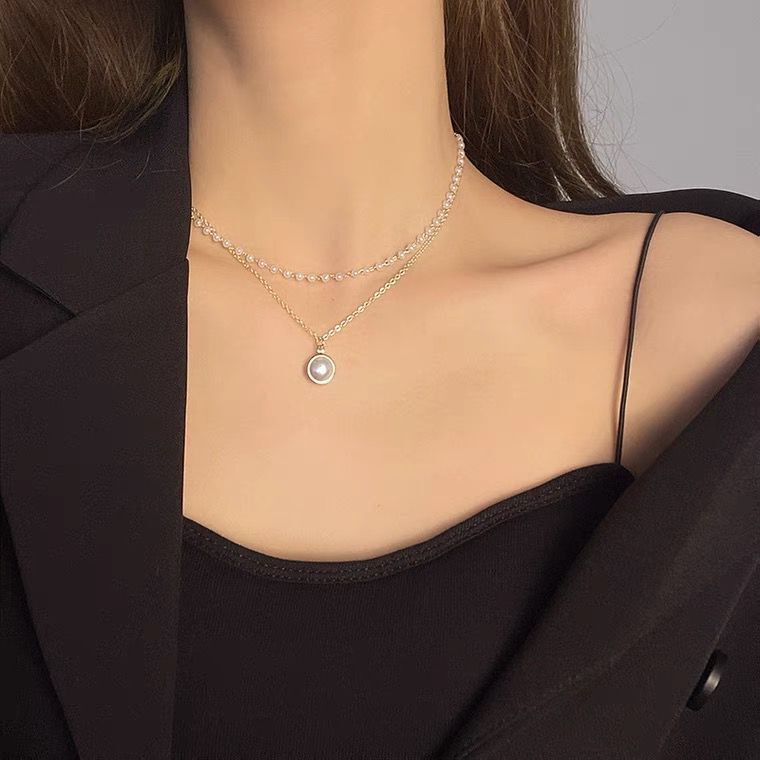 New Trendy High-end Niche Design Clavicle Chain Light Luxury