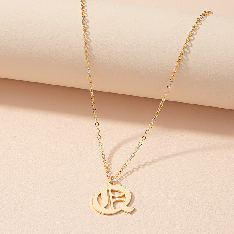 Retro Personality Design Sense 26 English Alphabet Necklace Female