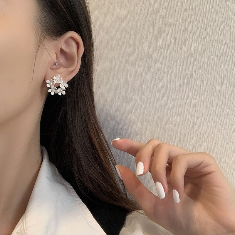 Sweet White Flower Pearl Earrings Temperament Lady