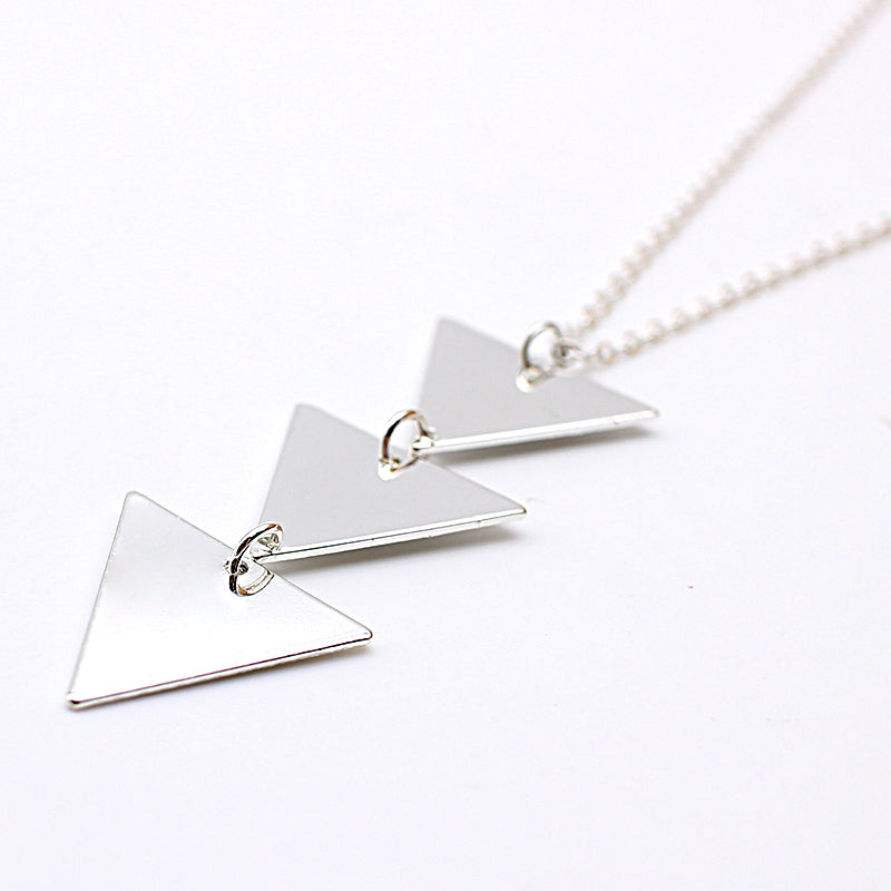 European and American fashion accessories Long chain metal smooth triangle piece pendant necklace Simple jewelry wholesale