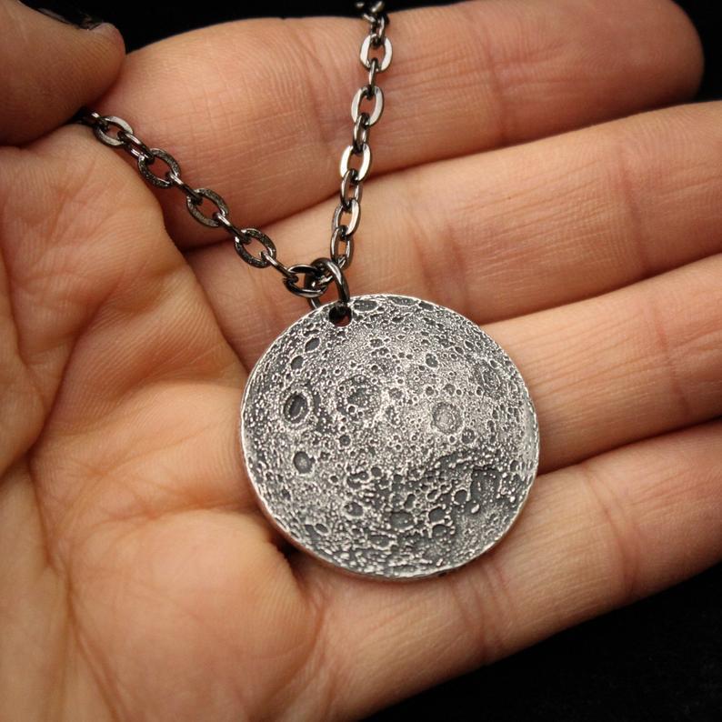 Fashion Vintage Moon Surface Coin Necklace