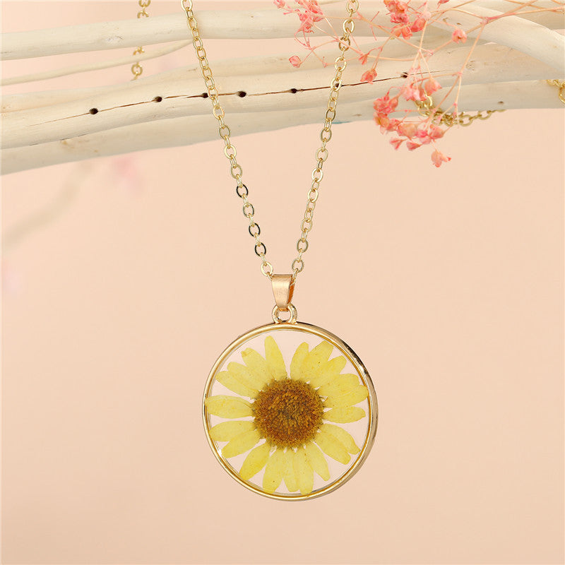 Retro Simple Daisy Sunflower Pendant Dried Flower Resin Necklace