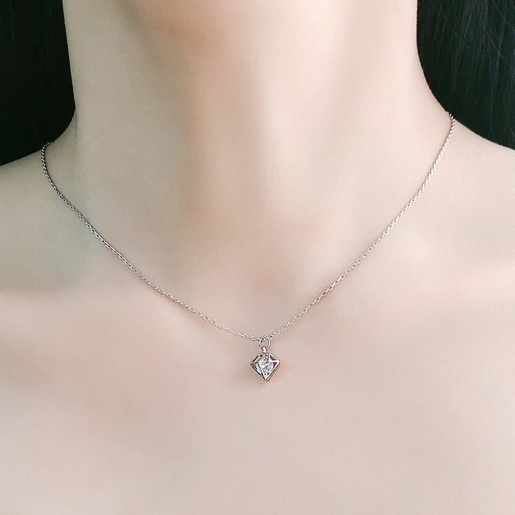 Sweet Creative Crown Pendant Fashion All-match Diamond Short Clavicle Chain