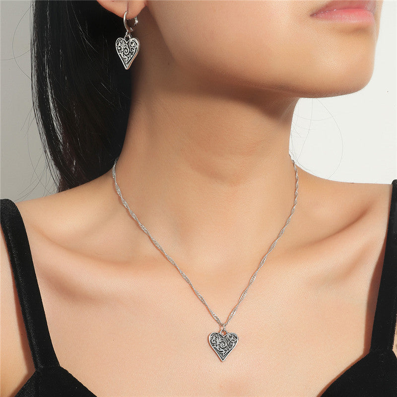 Metal Hollow Peach Heart Pendant 2-piece Set