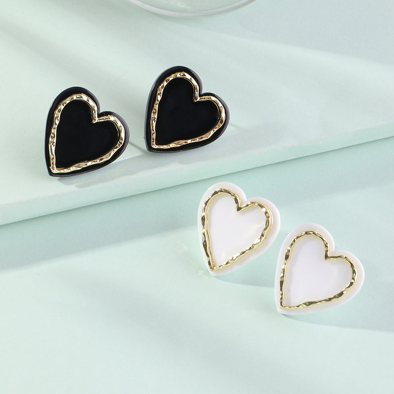 Small And Exquisite Alloy Acrylic Peach Heart Earrings