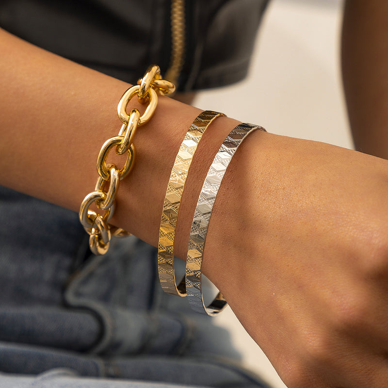 Retro Fashion Hollow Chain Bracelet Women