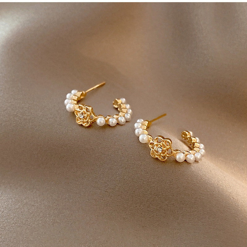 Silver Needle Korean Temperament Flower Pearl Earrings