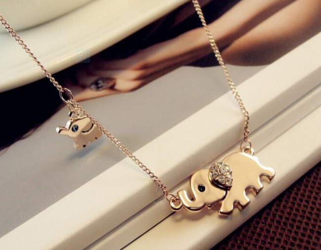 Sweater chain cute elephant crystal short necklace