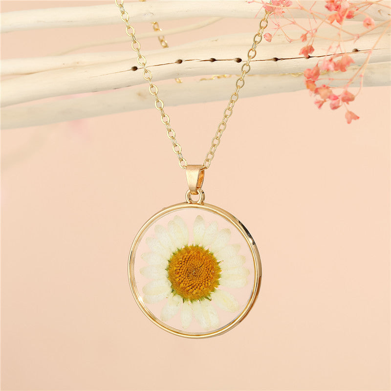 Retro Simple Daisy Sunflower Pendant Dried Flower Resin Necklace