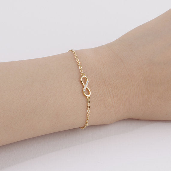 Eight point diamond collar clavicle chain bracelet