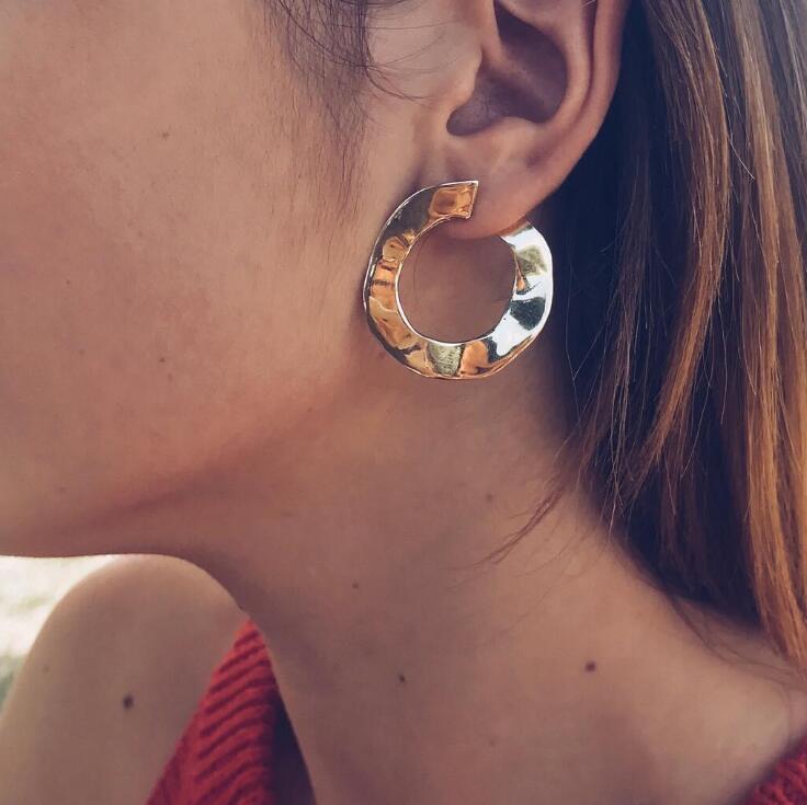 Geometric irregular circle round earrings