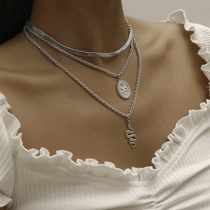 Fashion Retro Multi-layer Snake-shaped Necklace Ins Cold Wind Metal