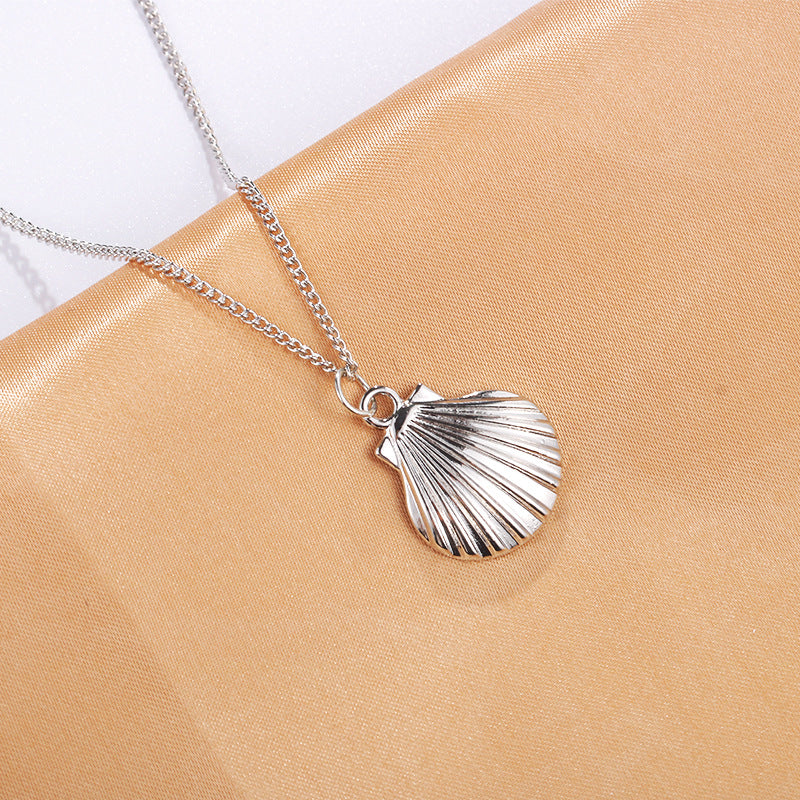 Glossy Shell Necklace Short Scallop Pendant Clavicle Chain