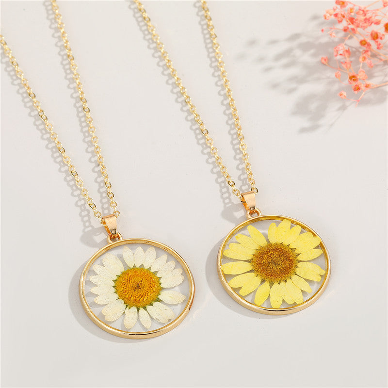Retro Simple Daisy Sunflower Pendant Dried Flower Resin Necklace
