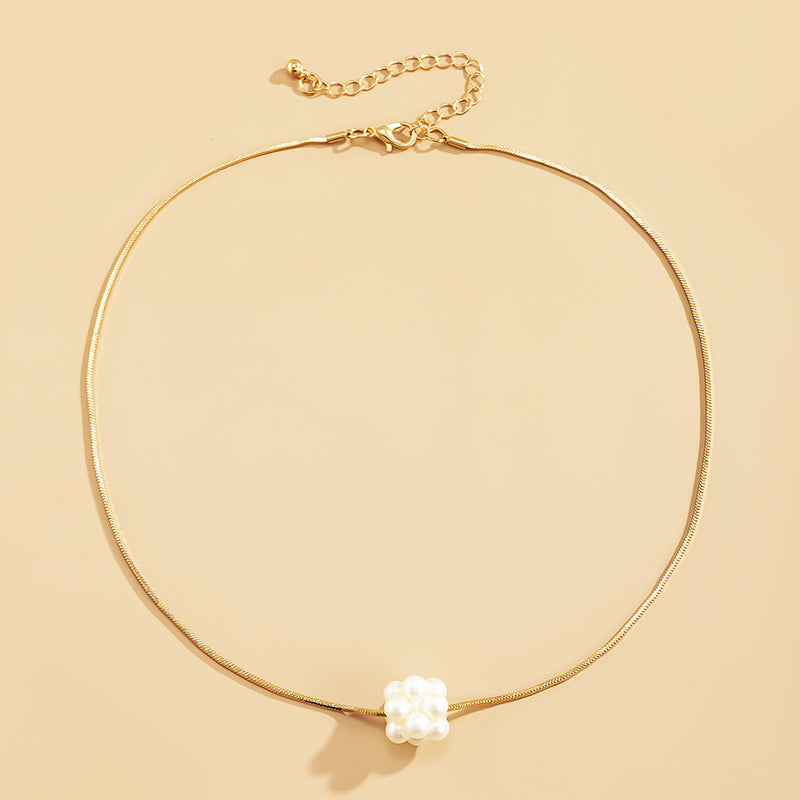 Retro Temperament Square Snake Bone Chain Necklace Baroque Imitation Pearl Flower Necklace