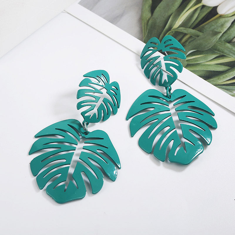 Candy-colored romantic openwork leaf-shaped exquisite fashion earrings