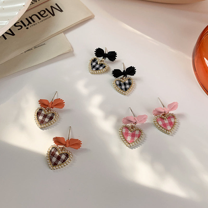 Temperament Niche Peach Heart Earrings Japanese And Korean Style