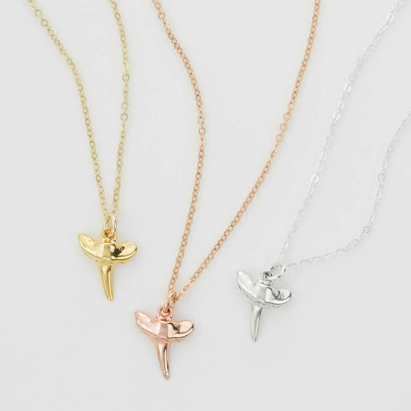 Refined fashion Gold Shark Tooth Necklace, Gold Dainty Necklace For Women Sexy Charm Necklace