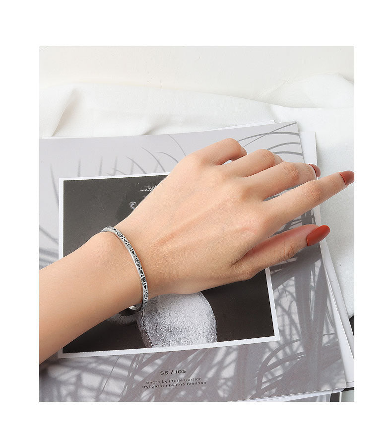 Fashion Creative Retro Matte Pattern Hand Ladies All-match